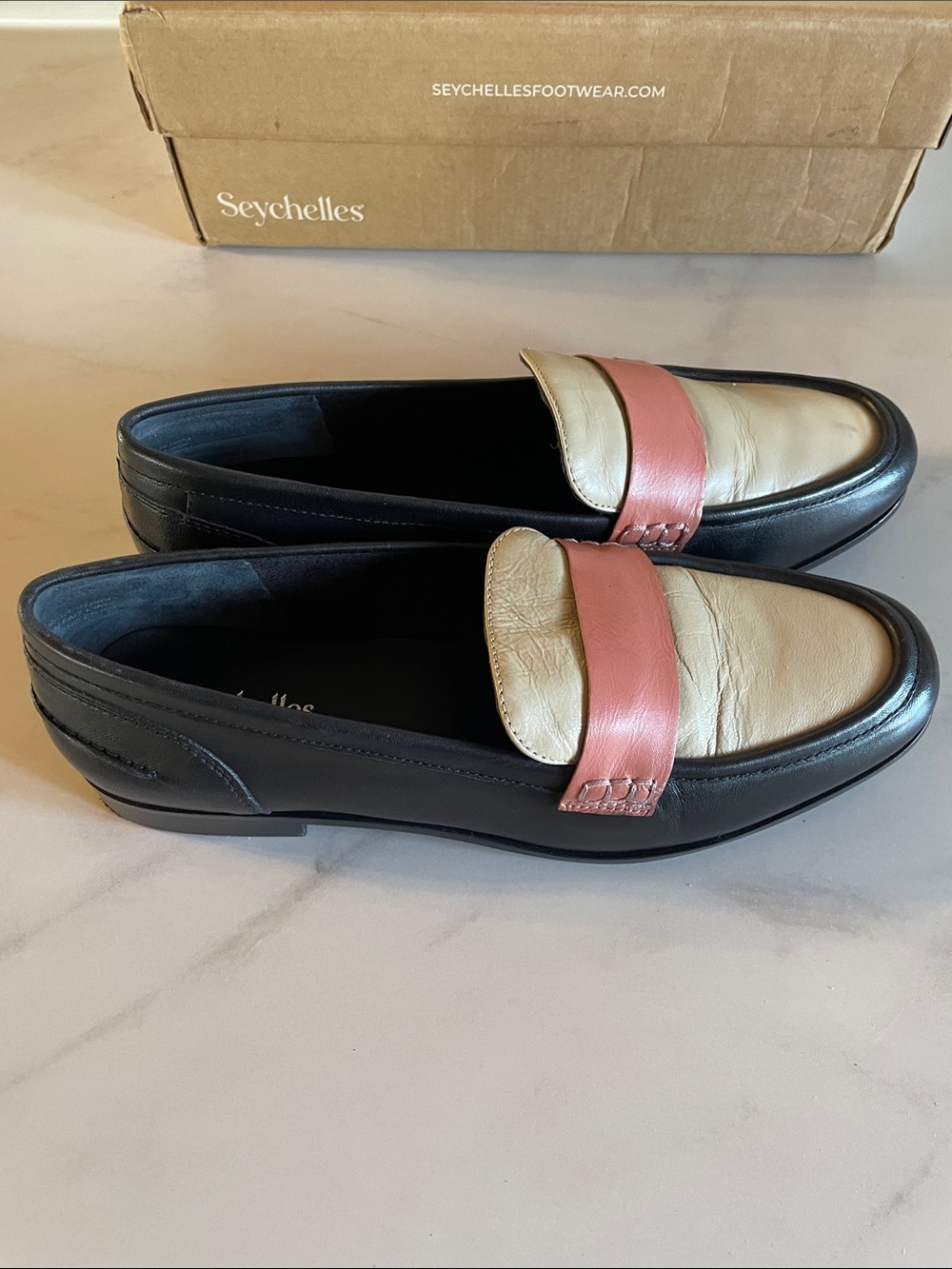 Seychelles Sooner or Later Leather Loafers Size 9